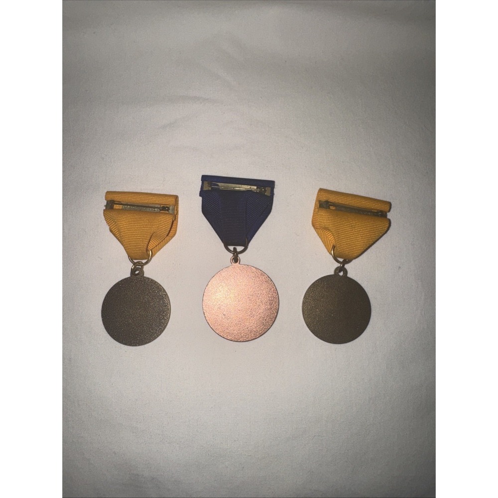 Lot of 3 Vintage Alabama Music Educators Assn Band Orchestra Festival Medal Pins - Picture 5 of 5